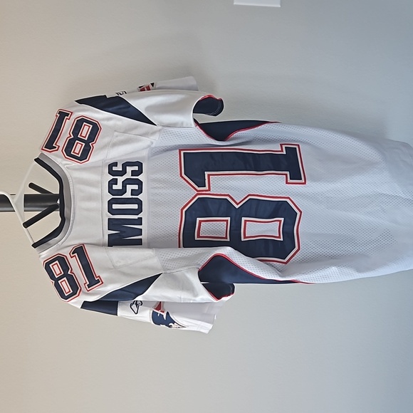 NFL | Patriots Randy Moss Jersey | Size 48 - Picture 4 of 5
